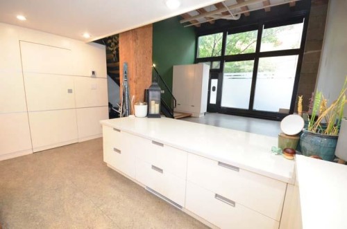 283 Columbia Street, Vancouver, BC 