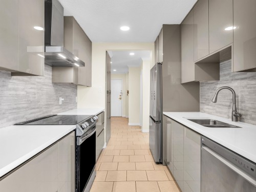 1609-2024 Fullerton Avenue, North Vancouver, BC 