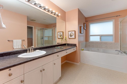 1077 Riverside Drive, Port Coquitlam, BC 