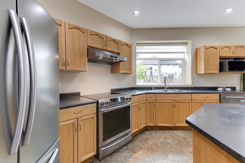 1077 Riverside Drive, Port Coquitlam, BC 