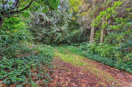 360 Keith Road, West Vancouver, BC 