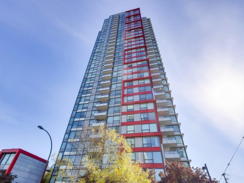 802-6658 Dow Avenue  Burnaby, BC V5H 0C7