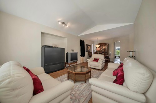 23860 118 Avenue, Maple Ridge, BC 