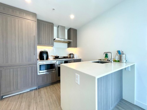 1604-2351 Beta Avenue, Burnaby, BC 