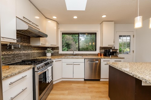 2988 Fleet Street, Coquitlam, BC 