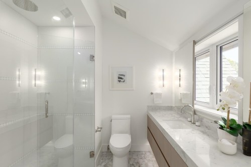 1141 33Rd Avenue W, Vancouver, BC 