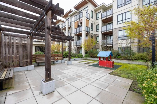 206-4033 May Drive, Richmond, BC 