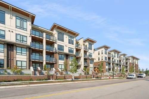 206-4033 May Drive, Richmond, BC 