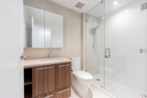 1603-8155 Capstan Way, Richmond, BC 