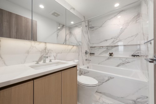 3204-4890 Lougheed Highway, Burnaby, BC 