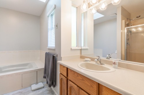 2658 Delahaye Drive, Coquitlam, BC 