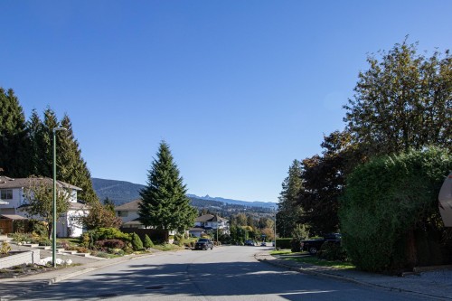 2658 Delahaye Drive, Coquitlam, BC 