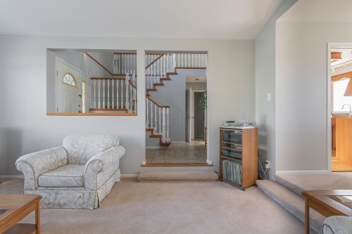 2658 Delahaye Drive, Coquitlam, BC 