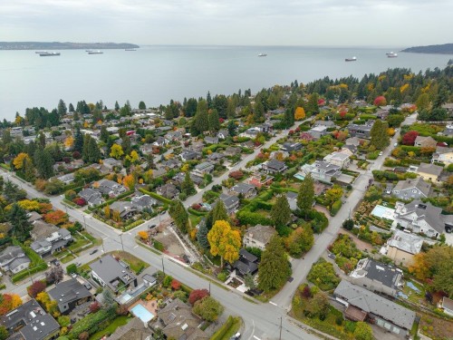 2508 Nelson Avenue, West Vancouver, BC 