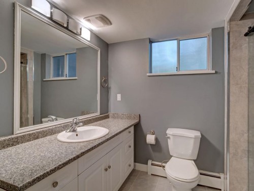 7462 Redrooffs Road, Halfmoon Bay, BC 