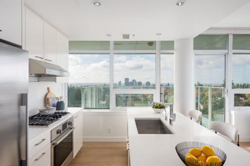 907-6383 Cambie Street, Vancouver, BC 