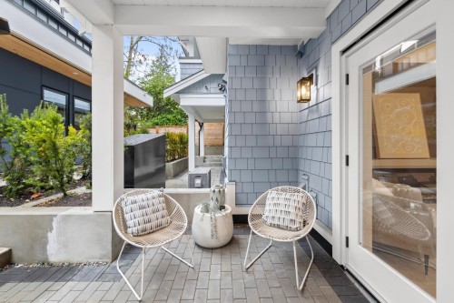 2432 49Th Avenue W, Vancouver, BC 