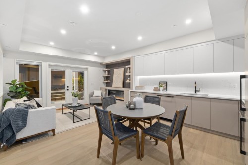 2432 49Th Avenue W, Vancouver, BC 