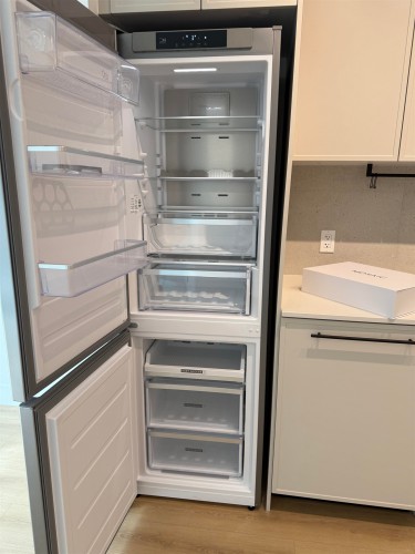 404-3075 Murray Street, Port Moody, BC 