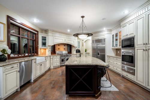 2336 Kadlec Court, West Vancouver, BC 