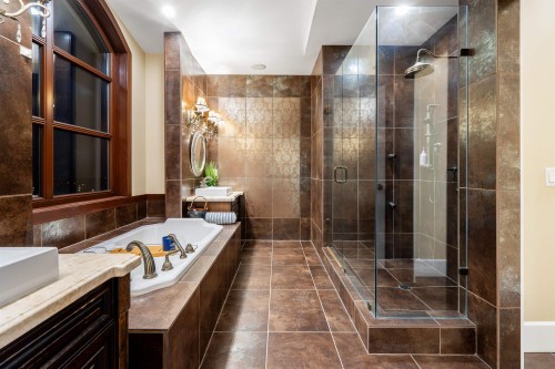 2336 Kadlec Court, West Vancouver, BC 