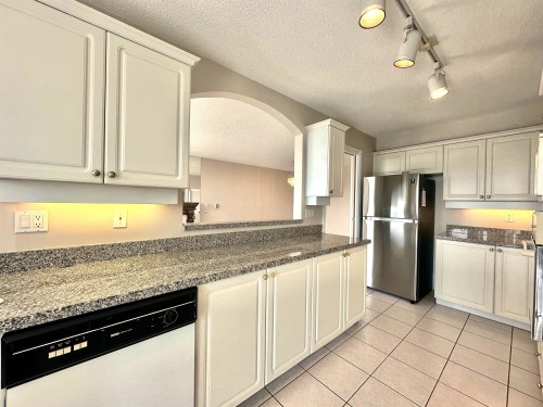 20C-338 Taylor Way, West Vancouver, BC 