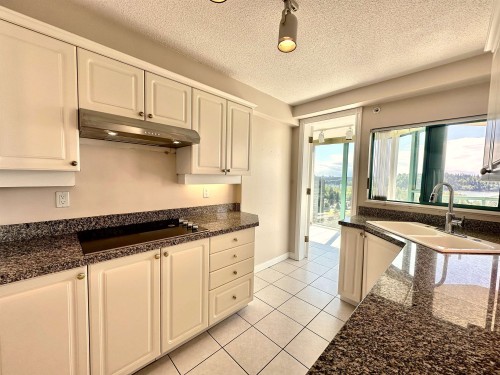 20C-338 Taylor Way, West Vancouver, BC 