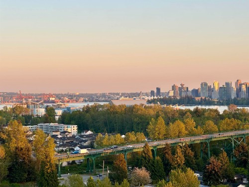 20C-338 Taylor Way, West Vancouver, BC 