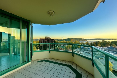 20C-338 Taylor Way, West Vancouver, BC 