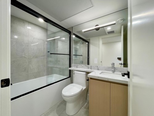 162 43Rd Avenue E, Vancouver, BC 