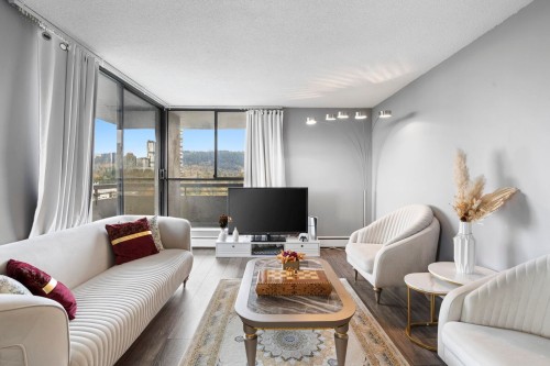 1605-3737 Bartlett Court  Burnaby, BC V3J 7E3