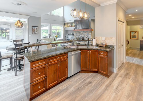 2915 Fern Drive, Anmore, BC 