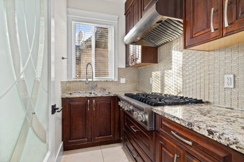 1060 57Th Avenue E, Vancouver, BC 