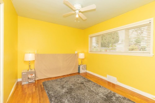 341 24Th Street W, North Vancouver, BC 