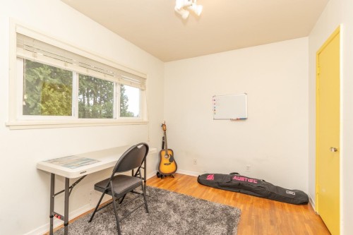 341 24Th Street W, North Vancouver, BC 