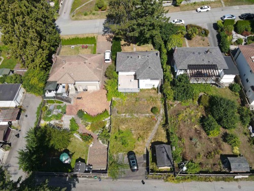 341 24Th Street W, North Vancouver, BC 