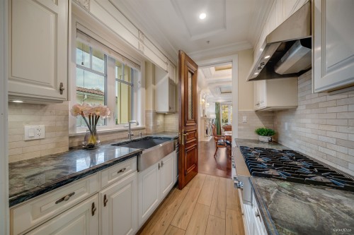 1332 47Th Avenue W, Vancouver, BC 