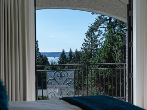 2985 Altamont Crescent, West Vancouver, BC 