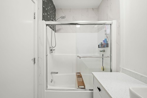 102-12310 222 Street, Maple Ridge, BC 