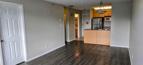 PH3-5438 Rupert Street  Vancouver, BC V5R 2K3