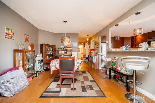 301-1185 Quayside Drive, New Westminster, BC 