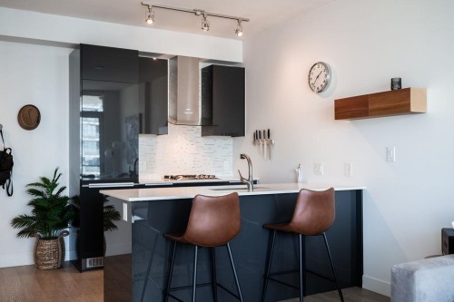 3201-1283 Howe Street, Vancouver, BC 