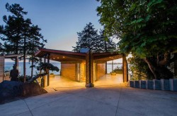 20 Tsawwassen Beach Road  Delta, BC V4M 4C6