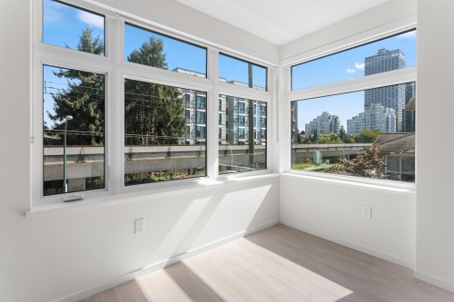 204-3264 Vanness Avenue, Vancouver, BC 
