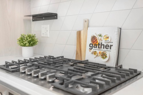 204-3264 Vanness Avenue, Vancouver, BC 