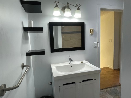 10471 Steveston Highway, Richmond, BC 