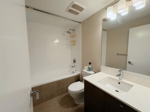 2008-5511 Hollybridge Way, Richmond, BC 