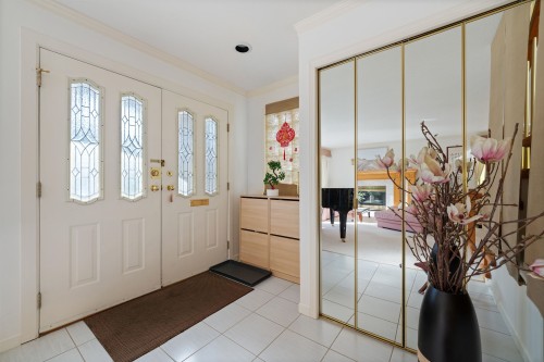 2133 49Th Avenue W, Vancouver, BC 