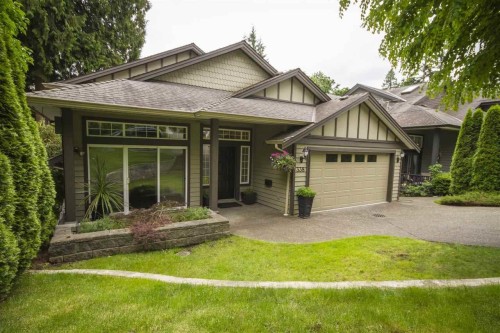 338 Dollarton Highway N North Vancouver, BC V7G 1N1