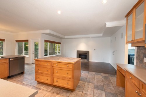 338 Dollarton Highway N, North Vancouver, BC 